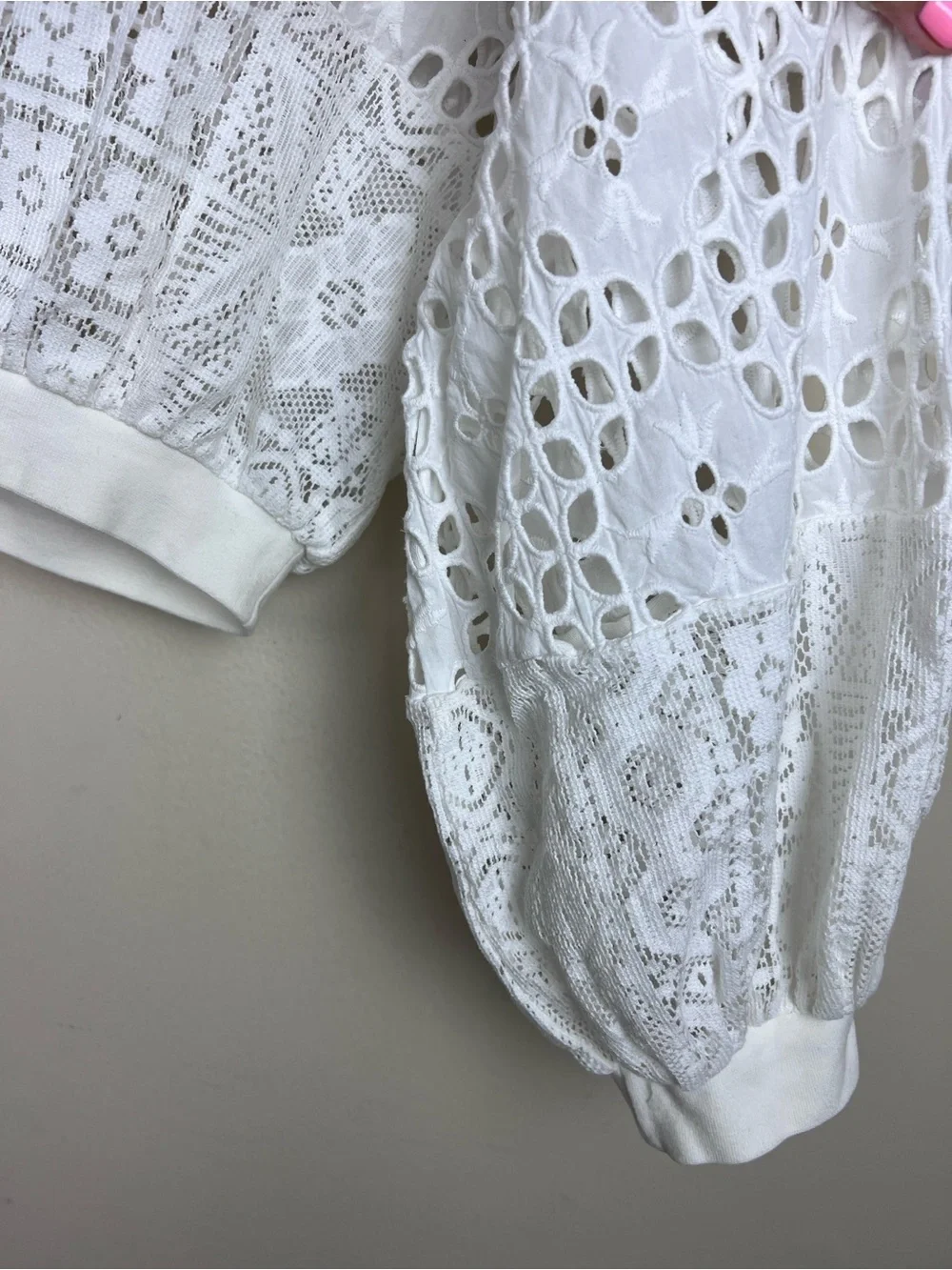 PILCRO by ANTHROPOLOGIE Women’s Size S White Cutwork Bubble-Sleeve Cropped Shirt